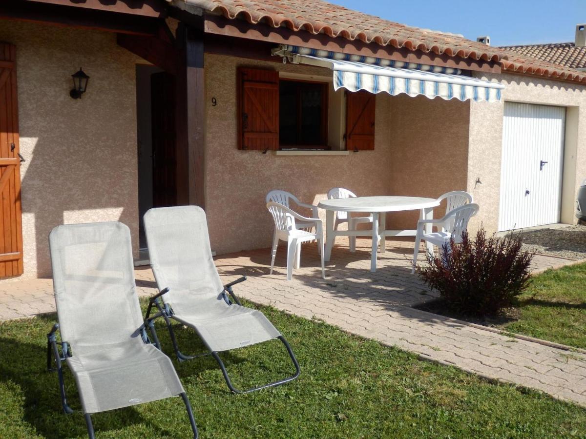 Pretty Villa With Above Ground Pool Saint-Genies-de-Fontedit Exterior foto